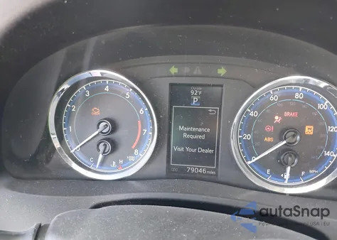 2018 Toyota Corolla Se z USA, uszkodzony, nr VIN 2T1BURHE7JC111170